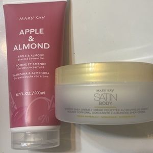 ▪️Selling as a bundle!▪️ Mary Kay body wash and Shea cream